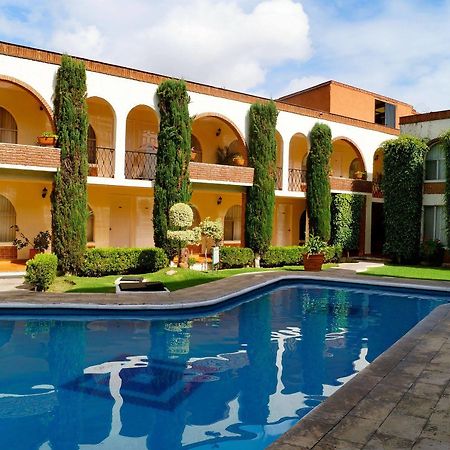 Hotel & Suites Villa Del Sol Morelia Bagian luar foto