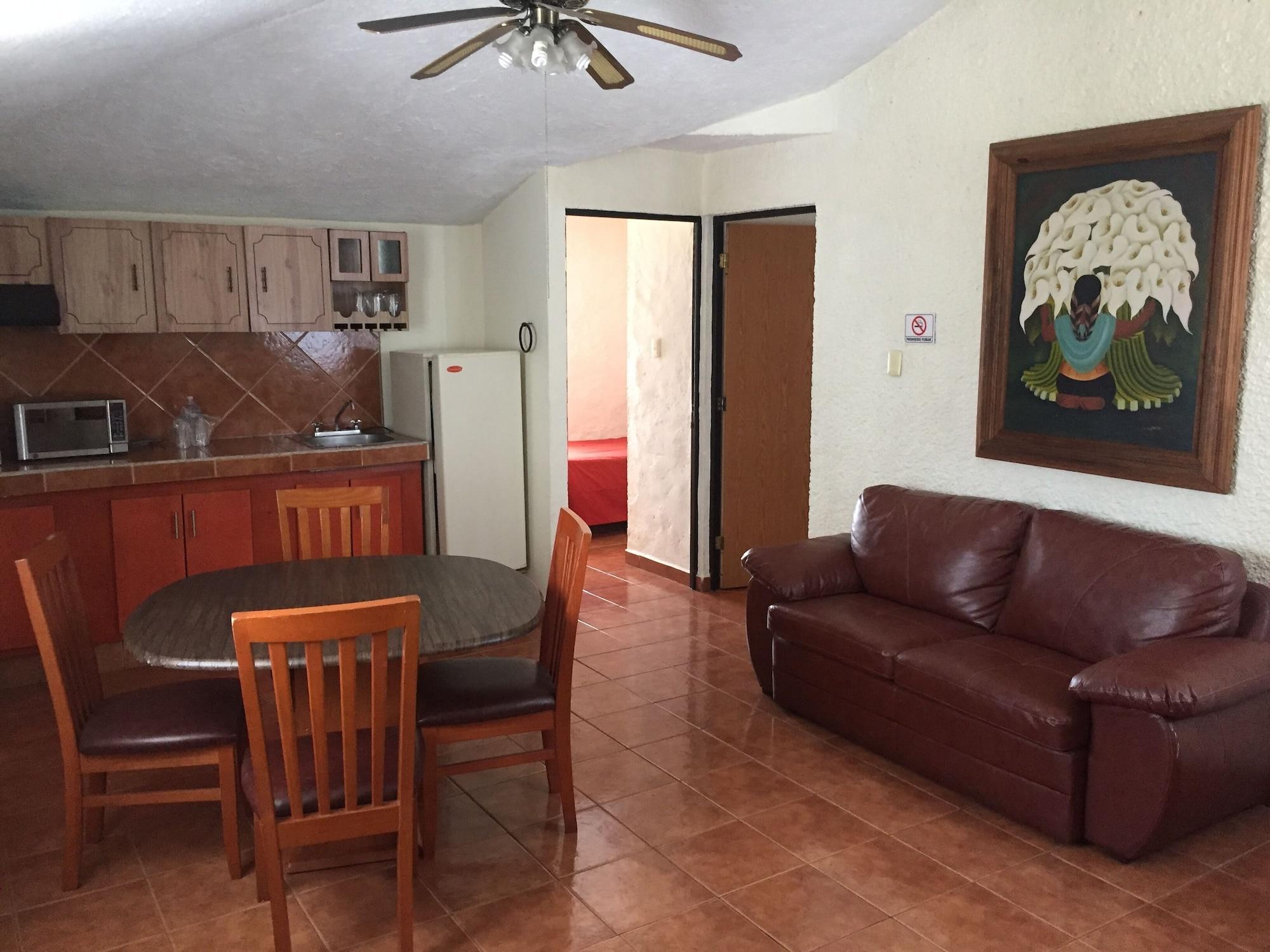 Hotel & Suites Villa Del Sol Morelia Bagian luar foto