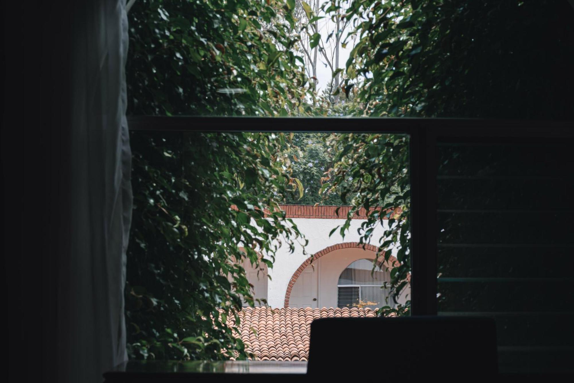 Hotel & Suites Villa Del Sol Morelia Bagian luar foto