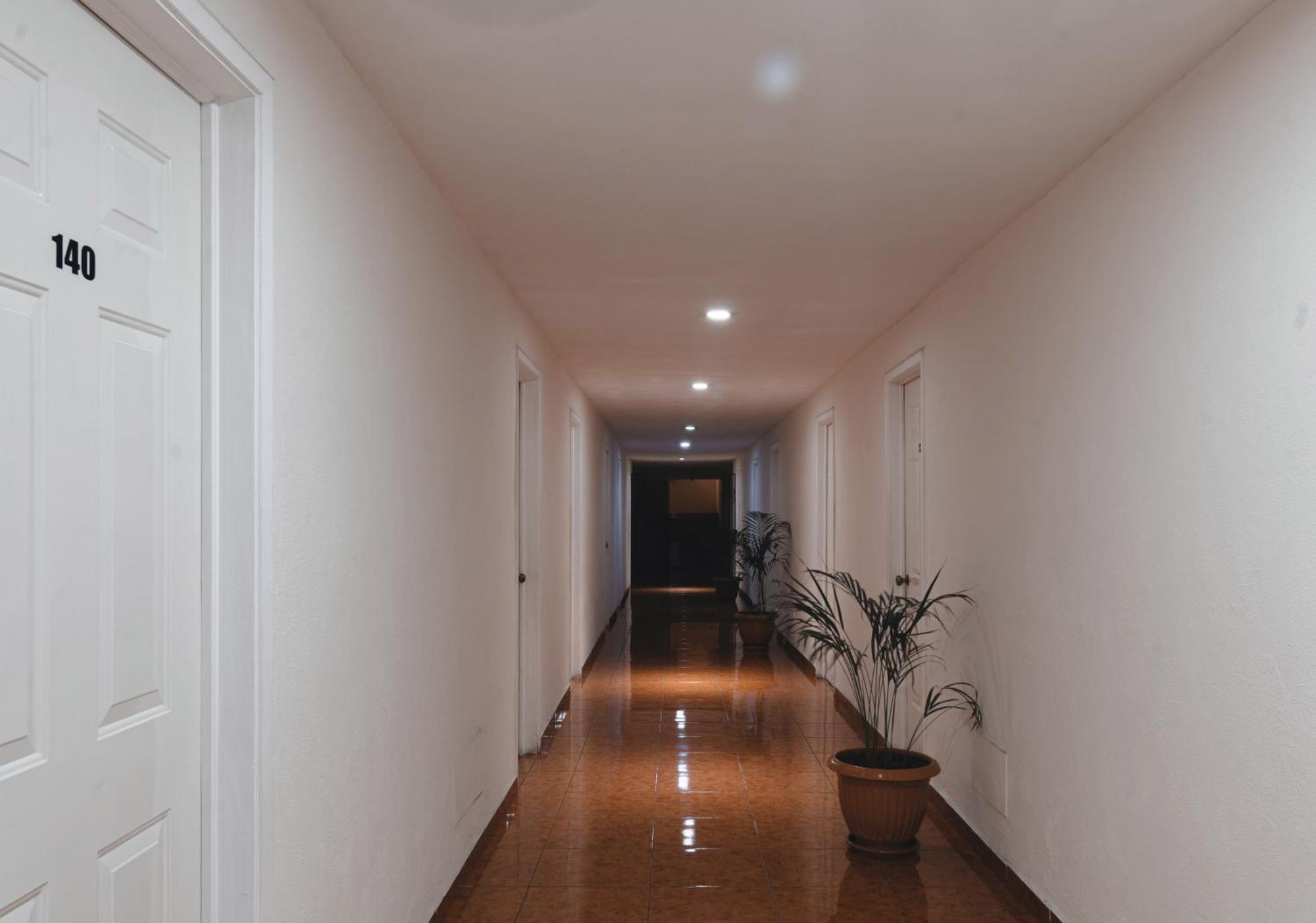 Hotel & Suites Villa Del Sol Morelia Bagian luar foto