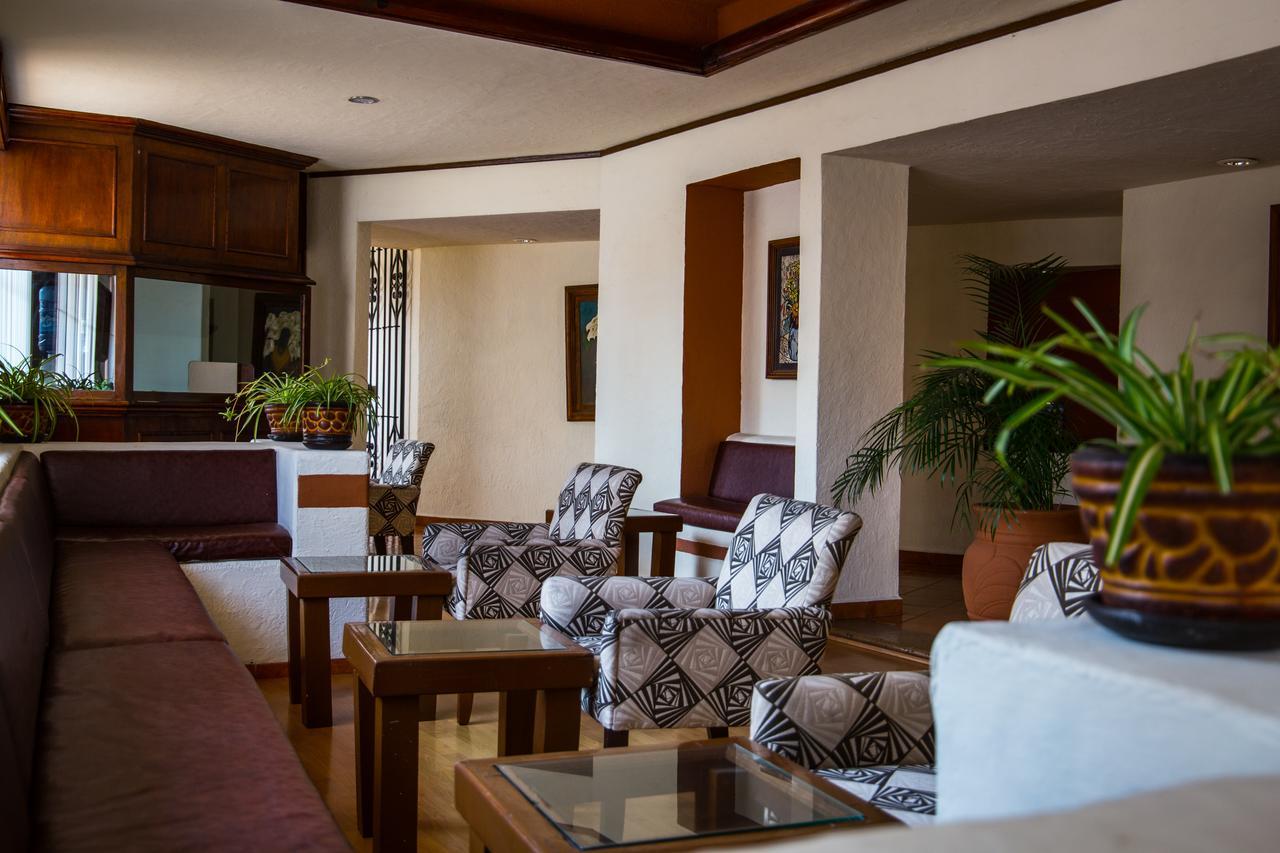 Hotel & Suites Villa Del Sol Morelia Bagian luar foto